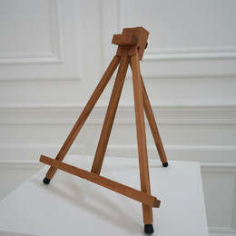 Мольберт тринога