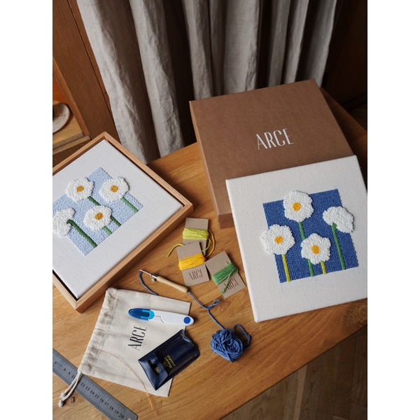 Набори для килимової вишивки - Набір для килимової вишивки «Ромашки»