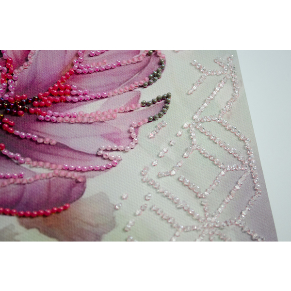 Набори для вишивки бісером - Пелюстковий сон