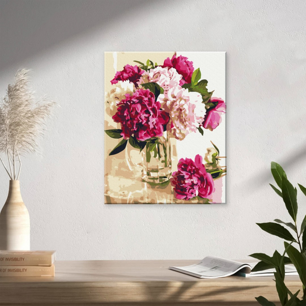 Постер на полотні - Delicate peonies in a glass vase
