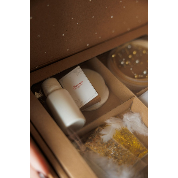 Набір для створення новорічних іграшок - Набор для раскраски новогодних шариков «Блестящее сияние»