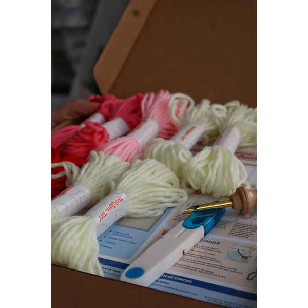 Набір для килимової вишивки - Набір для створення килимової вишивки 